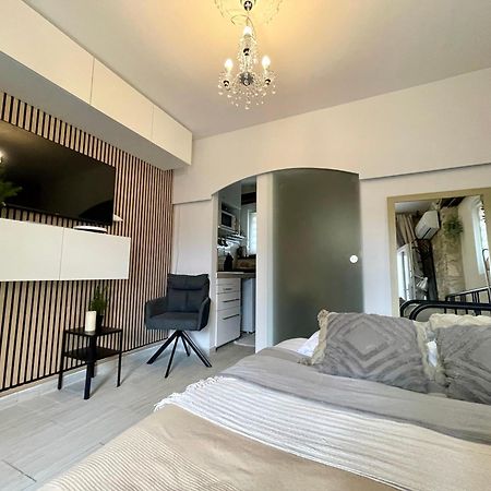 Villa Amore Radini Istrian Romantic Studio With Private Parking And Terrace Brtonigla Bagian luar foto