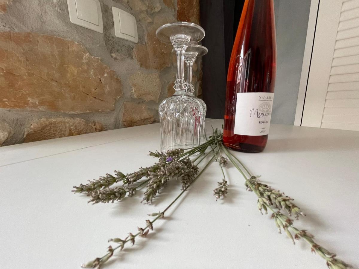 Villa Amore Radini Istrian Romantic Studio With Private Parking And Terrace Brtonigla Bagian luar foto