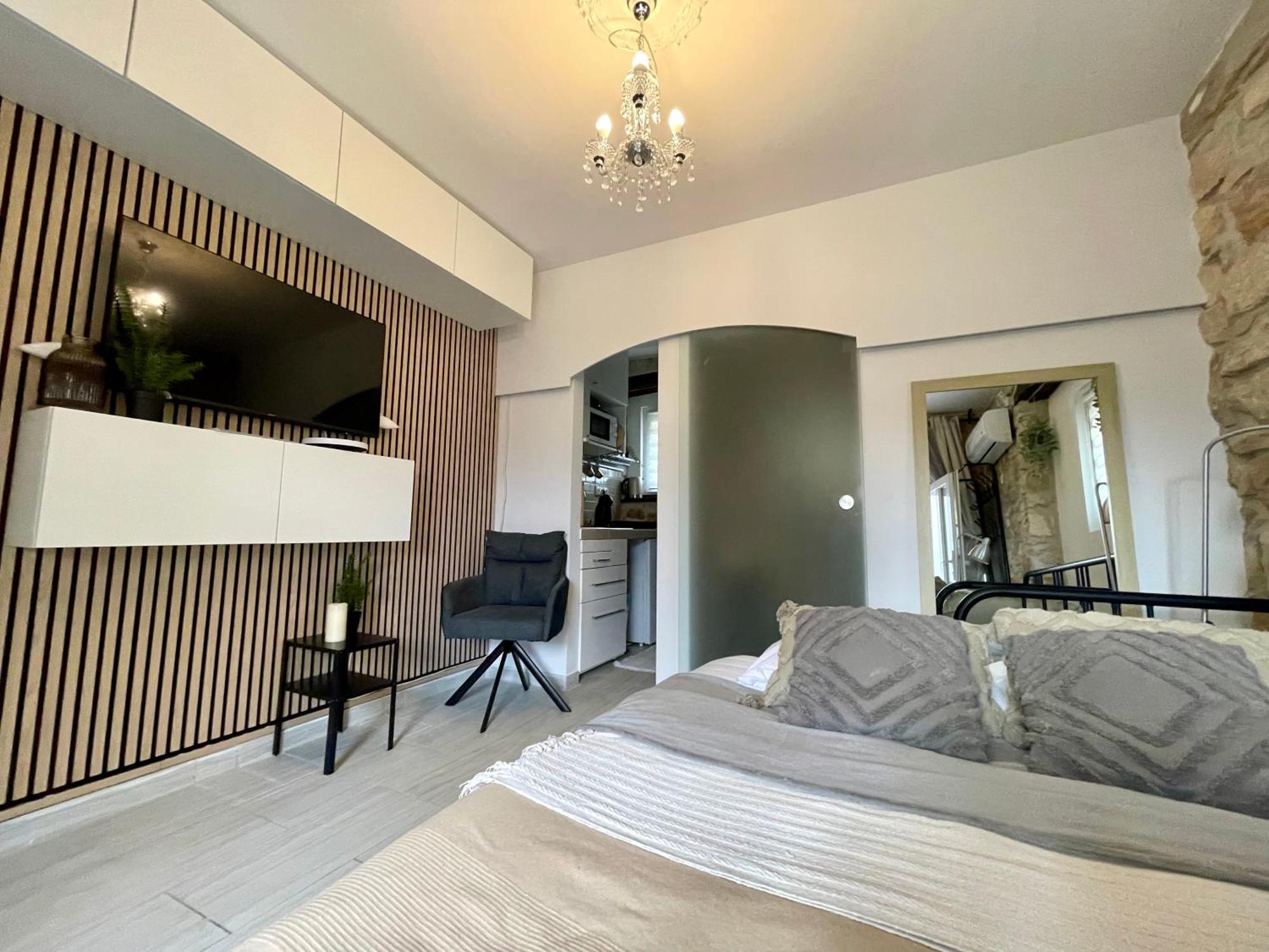 Villa Amore Radini Istrian Romantic Studio With Private Parking And Terrace Brtonigla Bagian luar foto